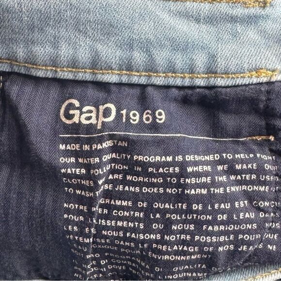 GAP 1969 Blue Jean Shorts size 25 light wash no rips - Picture 6 of 8